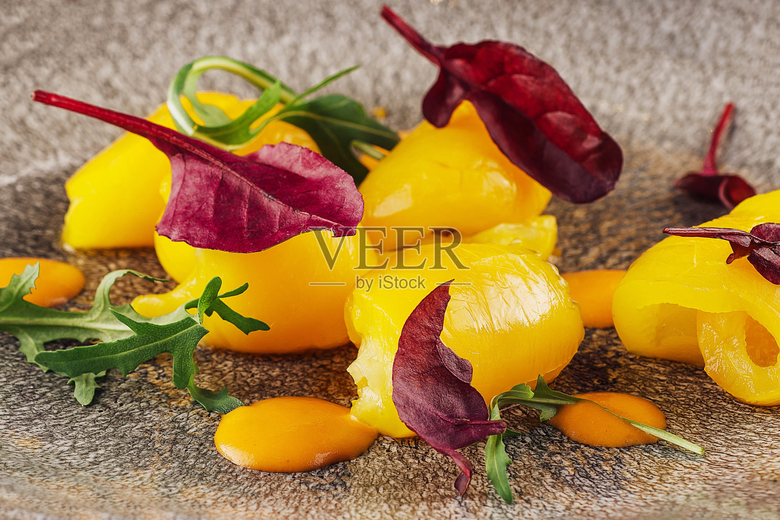 四旬斋菜，辣椒碎配黄酱照片摄影图片