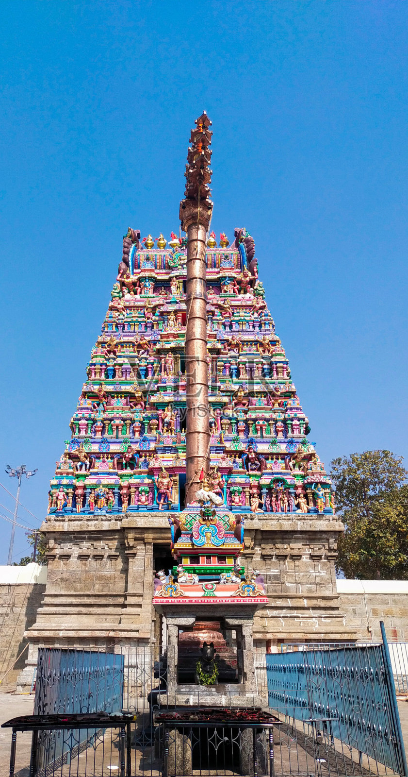 大自然中的湿婆神庙Gopuram照片摄影图片