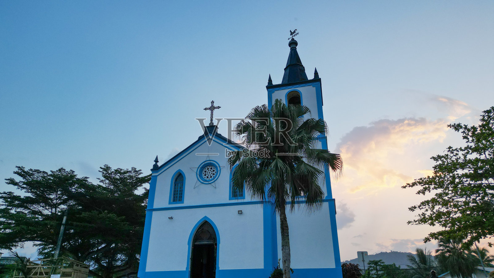 圣安东尼奥市位于普林西比岛，在非洲圣多美有一座教堂照片摄影图片
