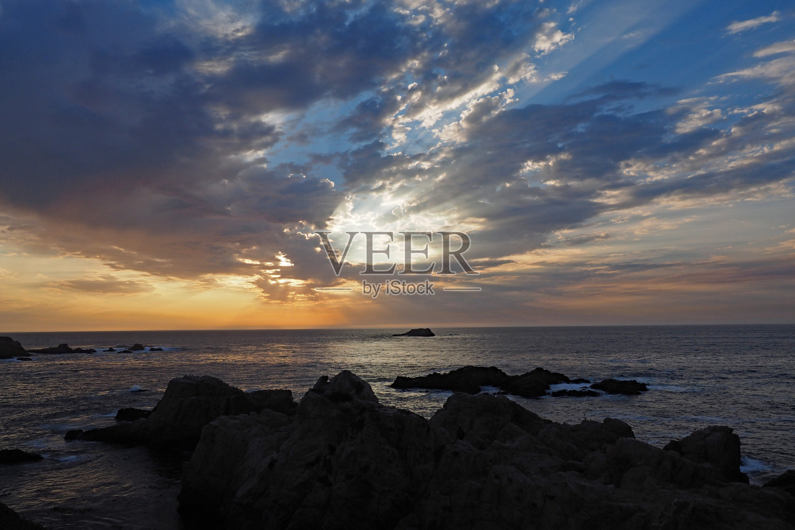 加利福尼亚州加拉帕塔州立公园的日落云景。照片摄影图片