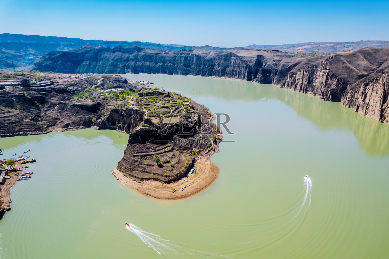 中国内蒙古呼和浩特市清水河县老牛湾黄河流域航拍照片照片摄影图片