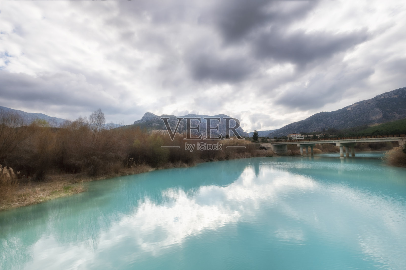 Goksu Rıver_照片摄影图片