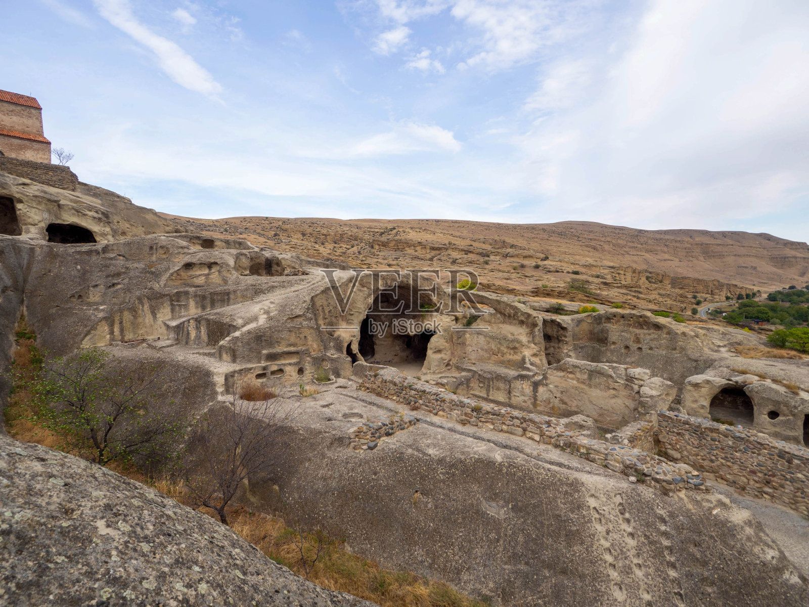 乔治亚州uplistsikhe洞穴群中的Makviani神庙。照片摄影图片