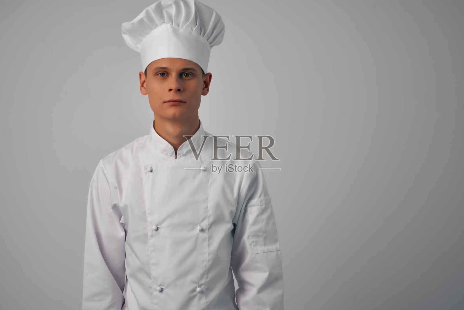 开朗的男厨师餐厅工作人员做饭照片摄影图片