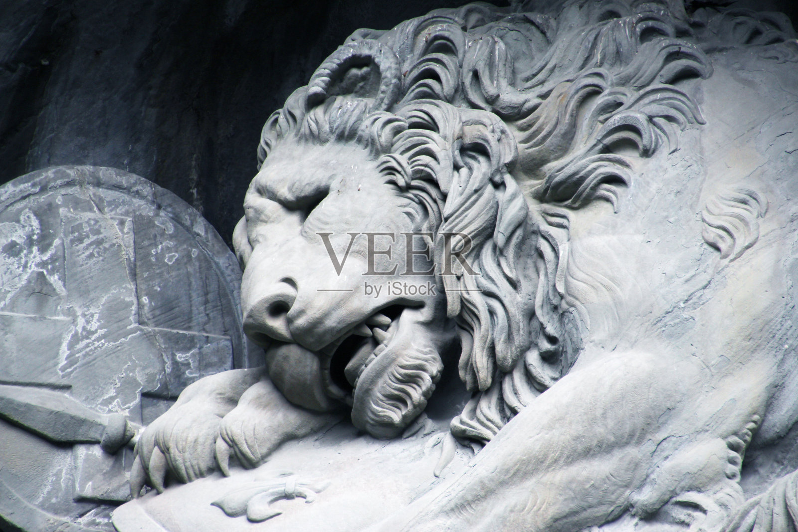 卢塞恩狮子纪念碑照片摄影图片