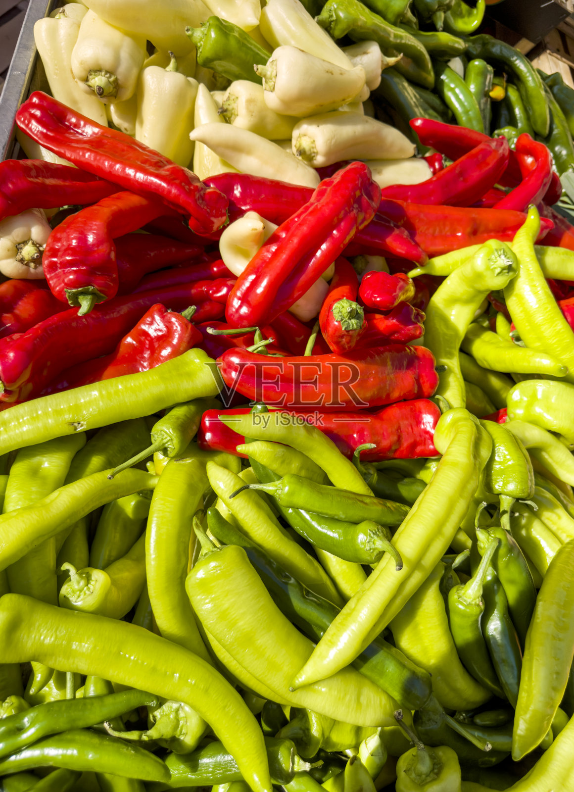 农贸市场的新鲜胡椒蔬菜照片摄影图片