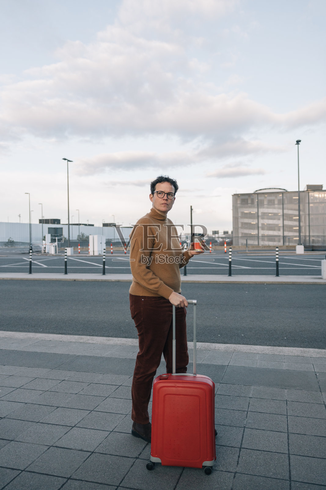 女人旅行照片摄影图片