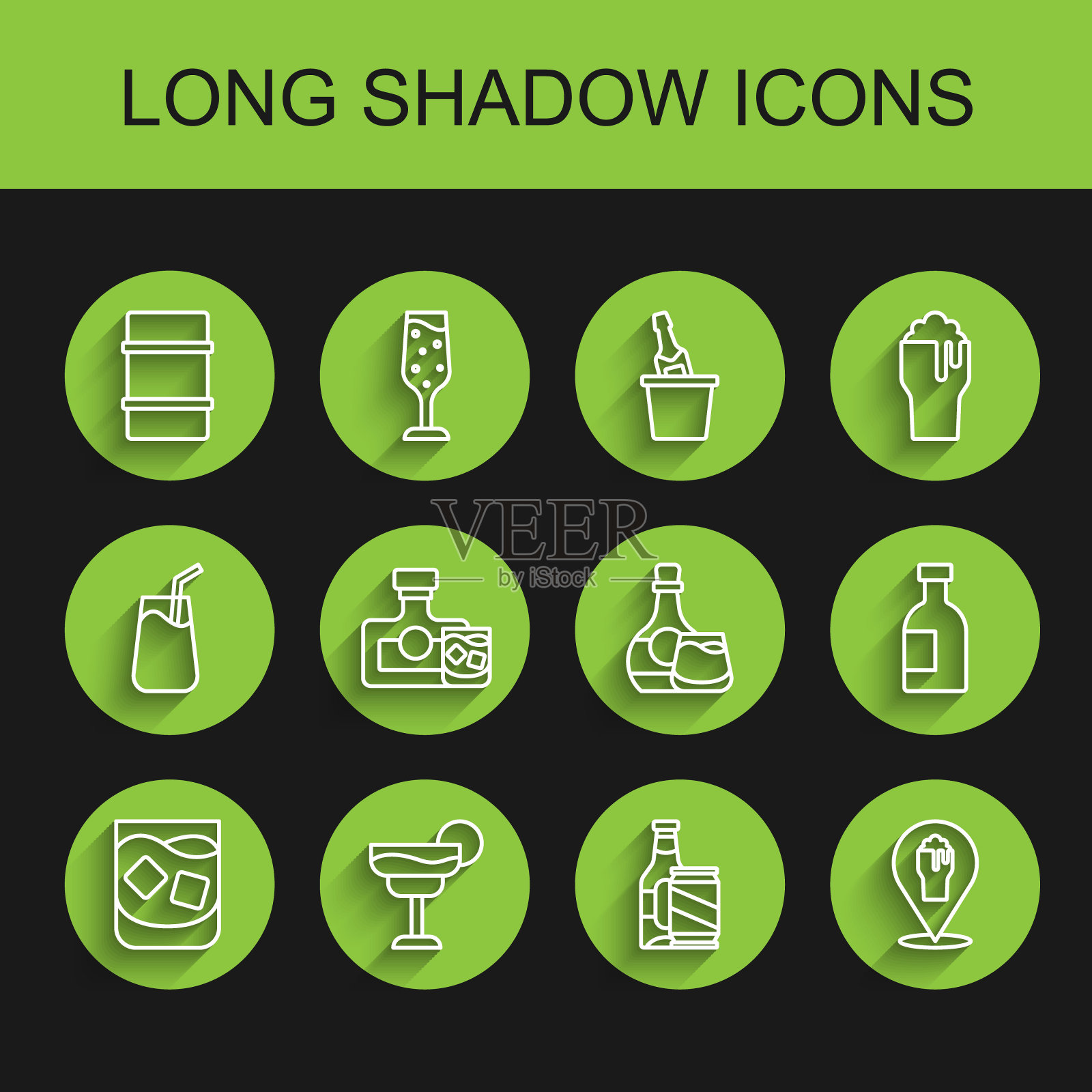 设置线威士忌，鸡尾酒，金属啤酒桶，啤酒瓶和罐头，酒精或酒吧的位置，威士忌玻璃，伏特加和图标。向量插画图片素材