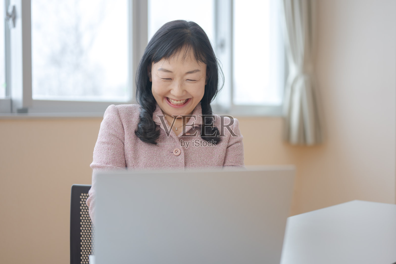 商业女性照片摄影图片