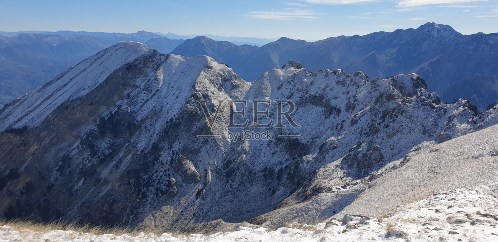 大自然的威严:徒步旅行和山地冒险照片摄影图片