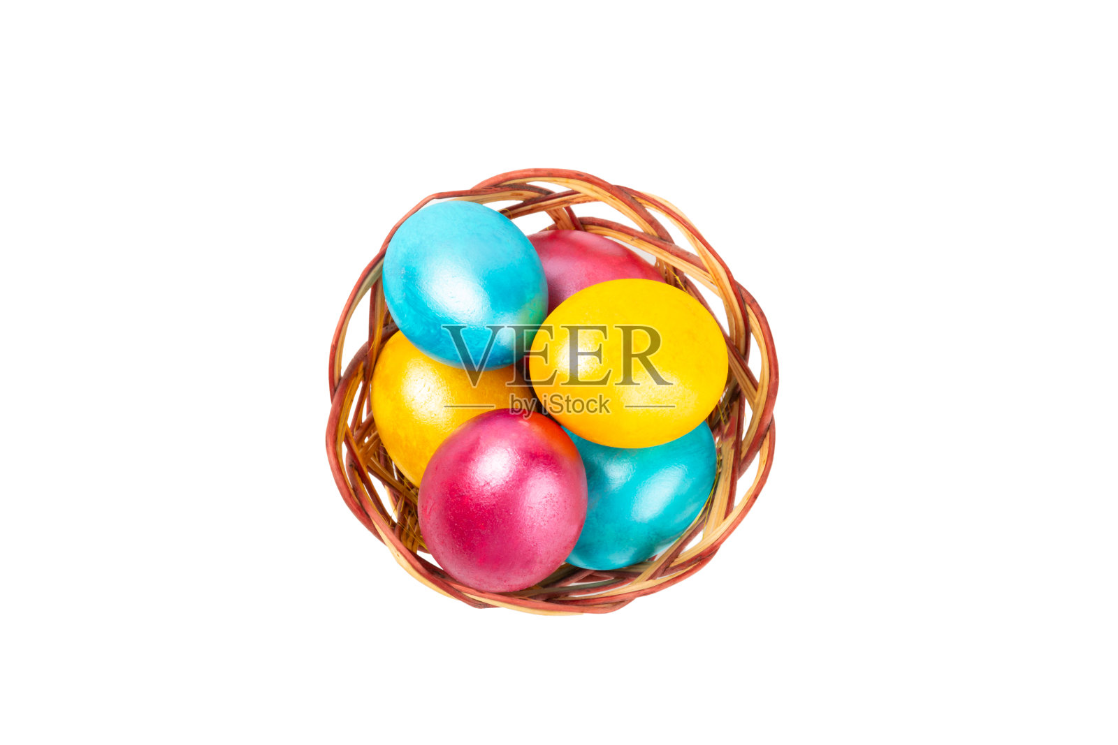 复活节彩蛋被隔离在白色的背景上。手工制作的彩色复活节彩蛋。复活节庆祝概念。照片摄影图片