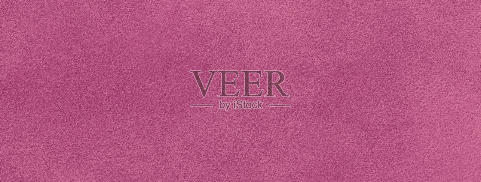 紫色哑光背景麂皮织物，特写。丝绒质地的无缝葡萄酒纺织品，宏观。照片摄影图片