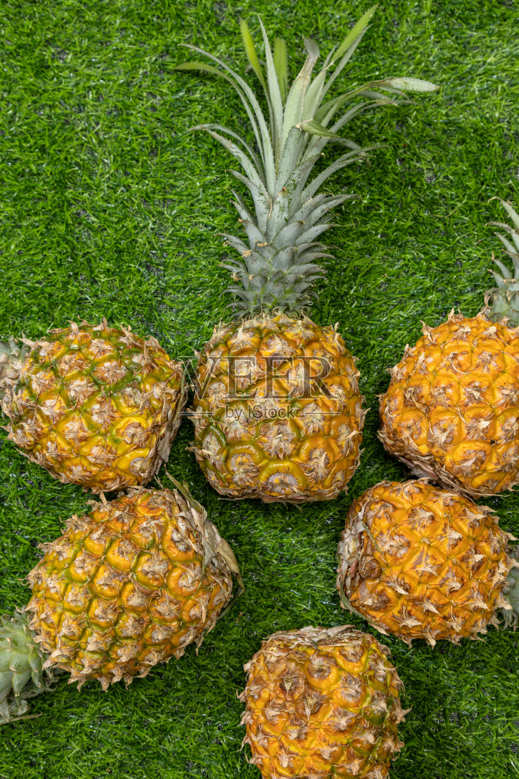 新鲜美味的菠萝照片摄影图片