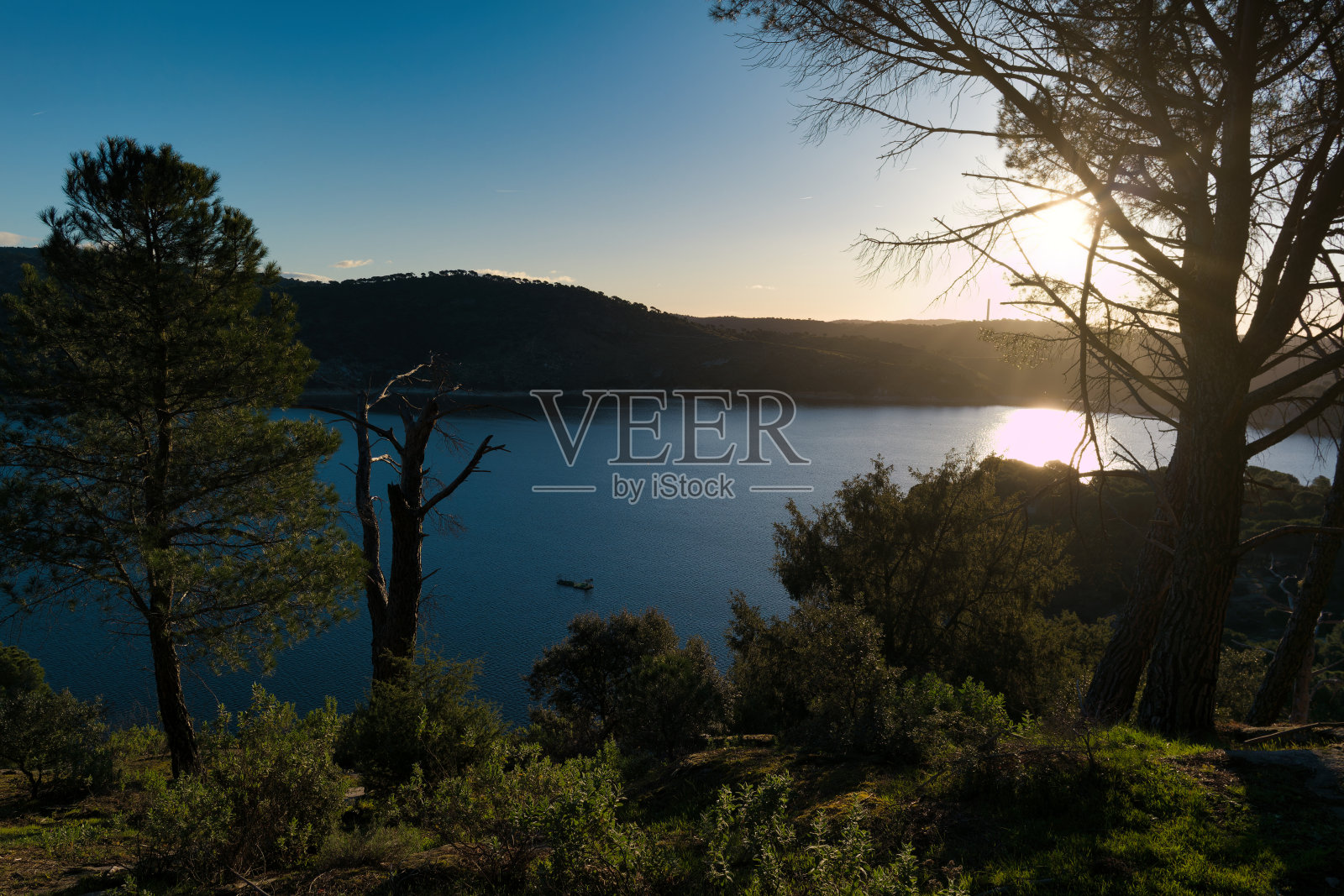 风景，景色，山，天空，自然，树木，植物，早晨，日出，春天，美丽，照片摄影图片