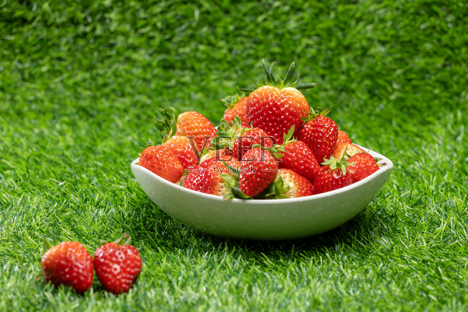 新鲜可口的草莓照片摄影图片