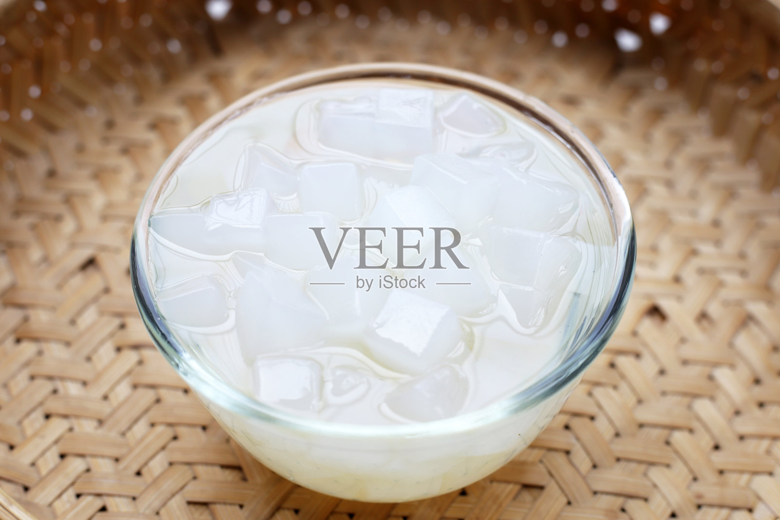 迷你椰浆立方，泰式甜点照片摄影图片