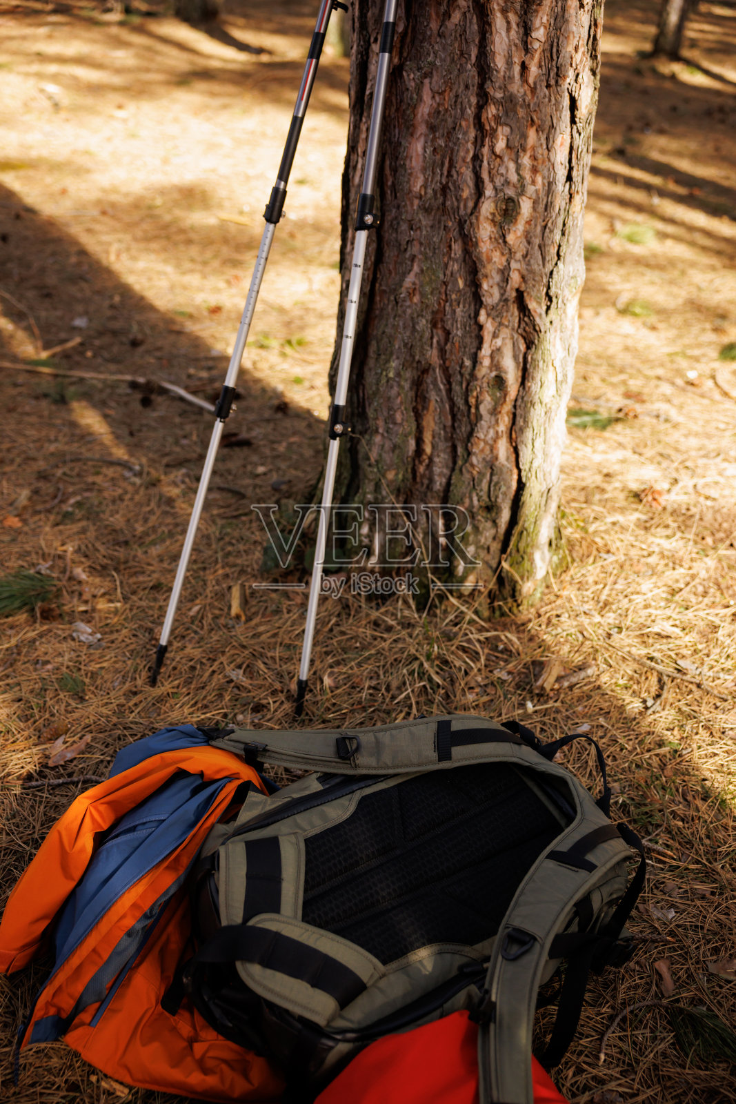 没有人的远足装备照片摄影图片