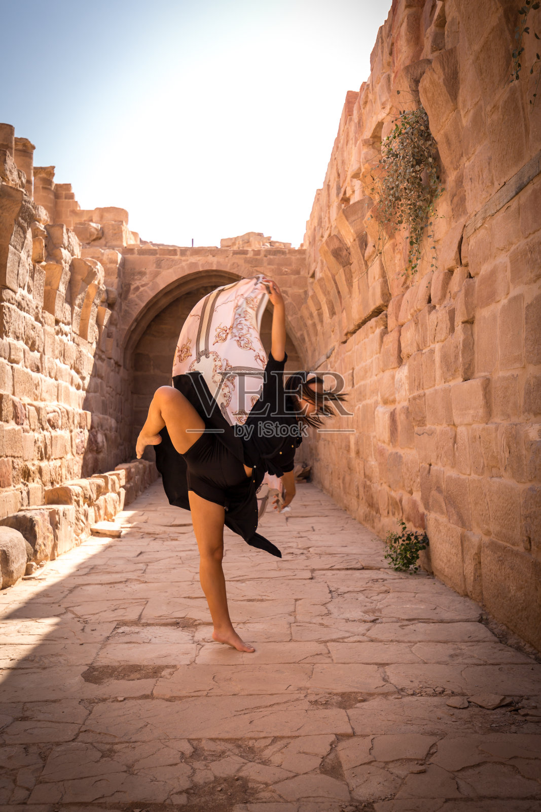 在古城佩特拉跳舞照片摄影图片