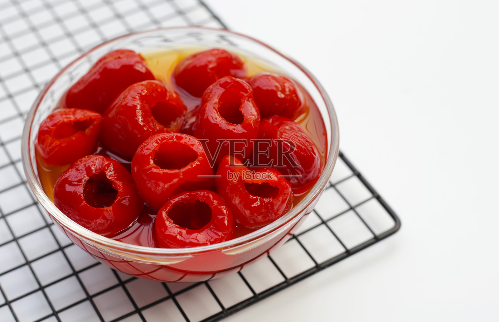 甜椒，甜而辛辣的腌制南非辣椒照片摄影图片