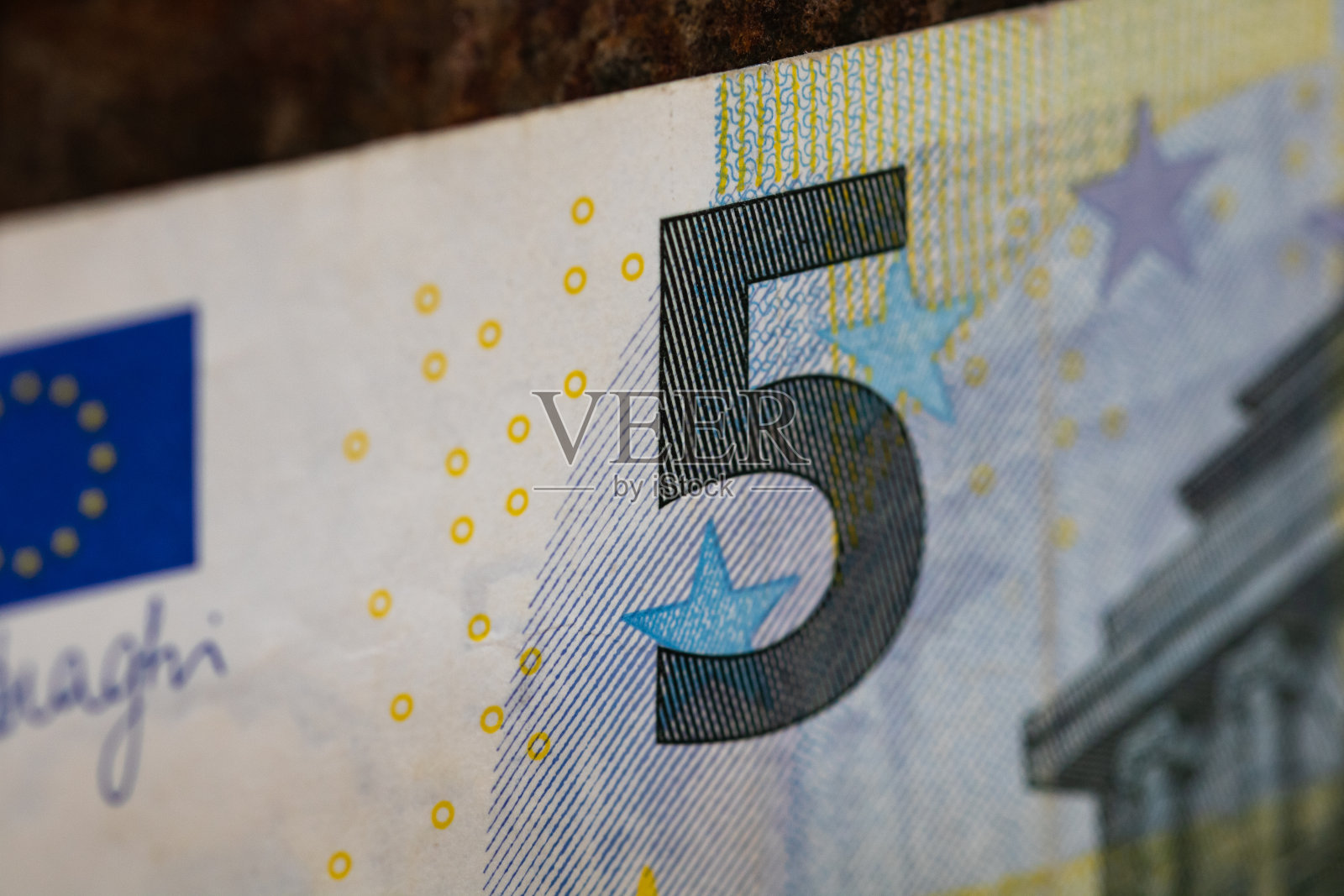 欧洲通货膨胀时期的欧元货币照片摄影图片