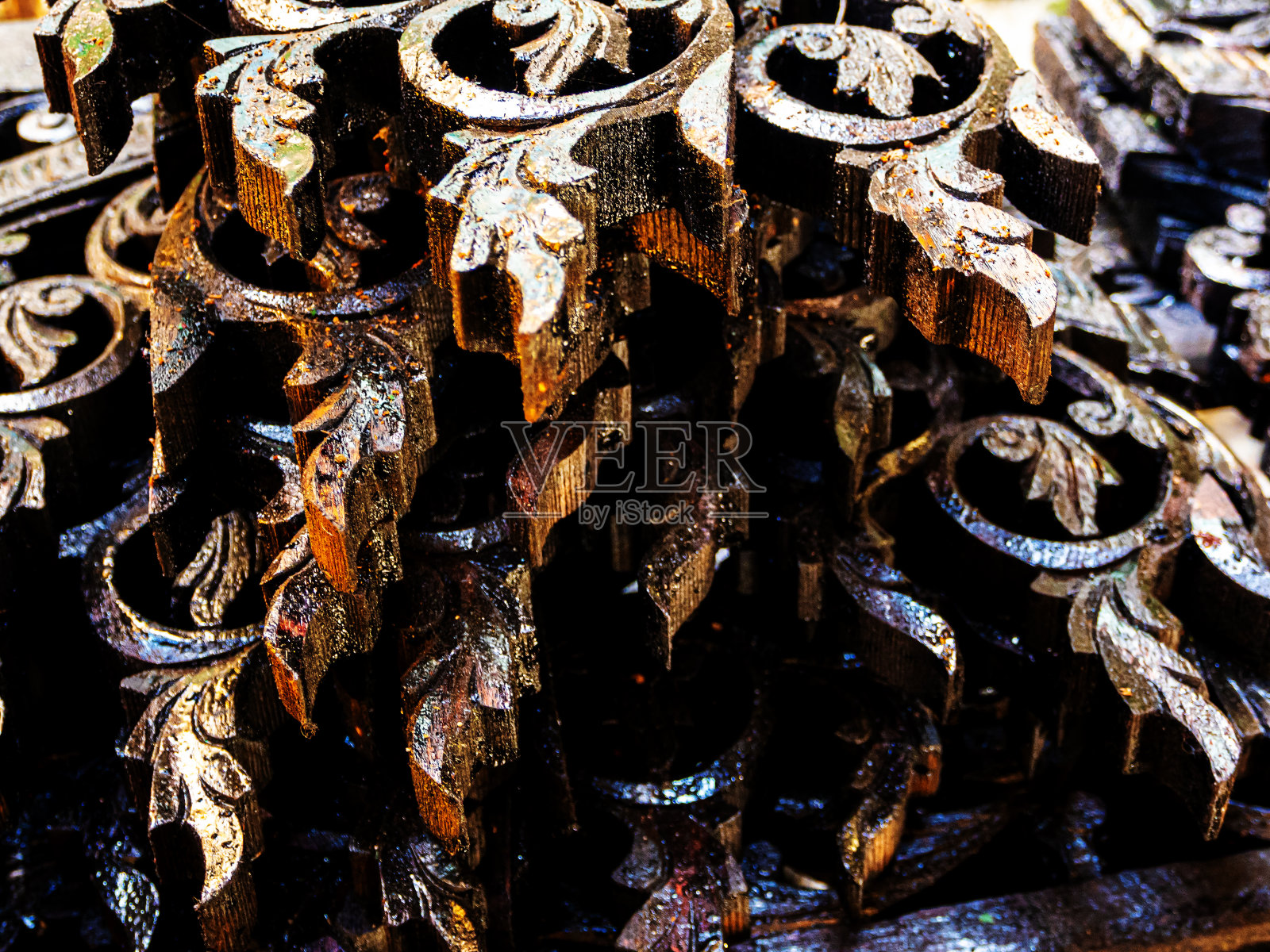 木雕的桩檐设置准备安装照片摄影图片