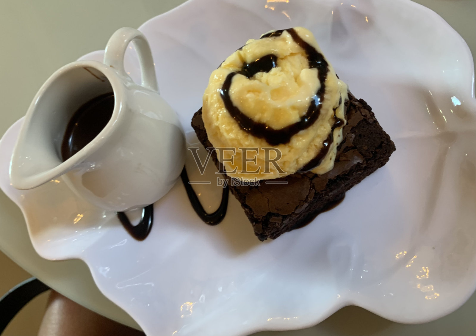 咖啡配蛋糕照片摄影图片