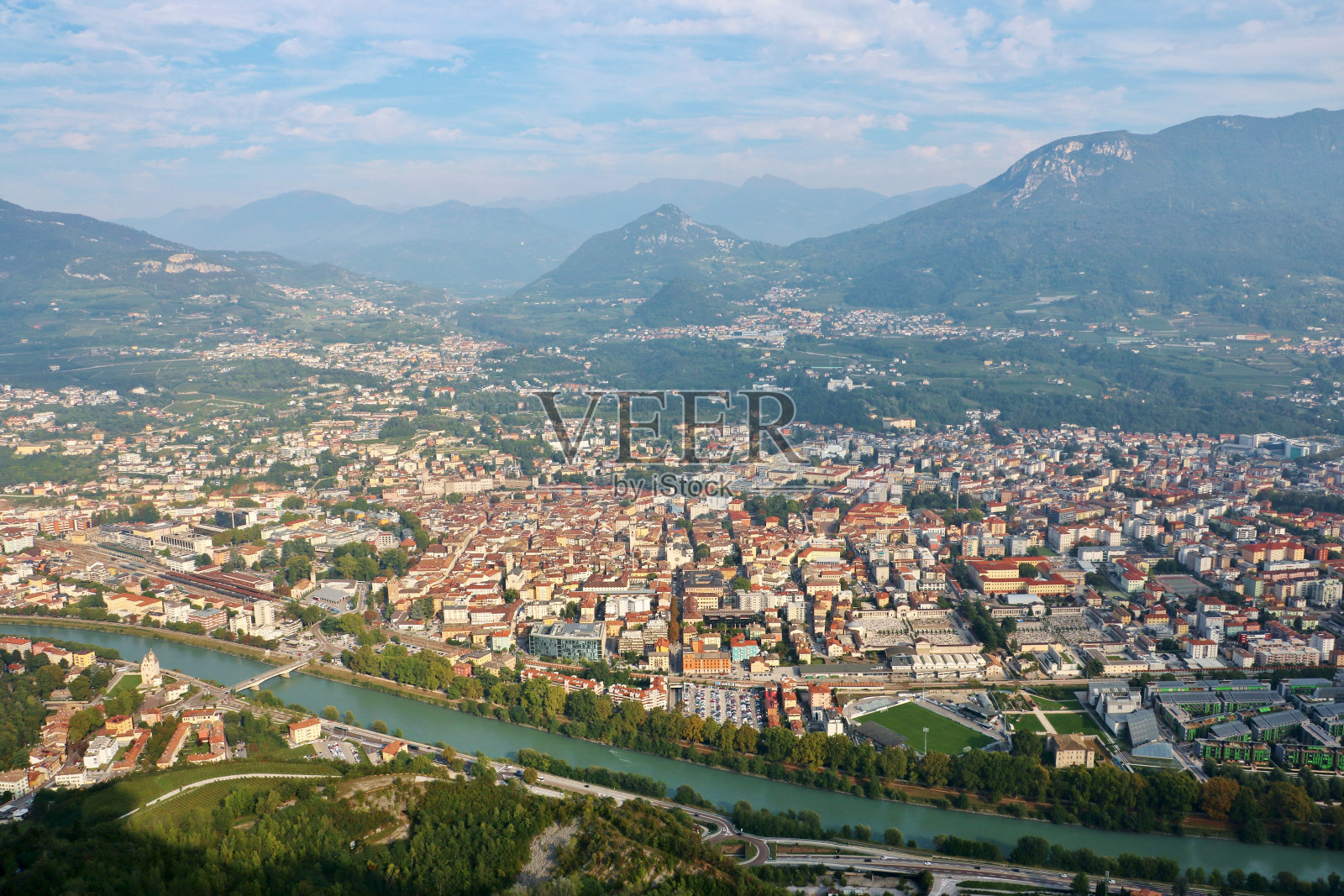 特伦托鸟瞰图照片摄影图片