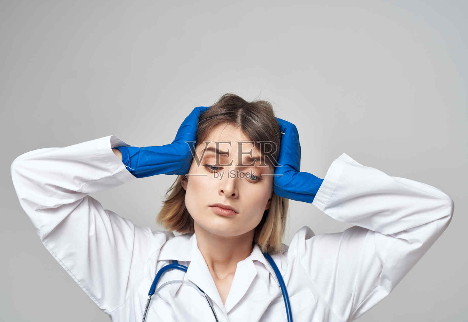 女医生在医疗制服情绪治疗照片摄影图片