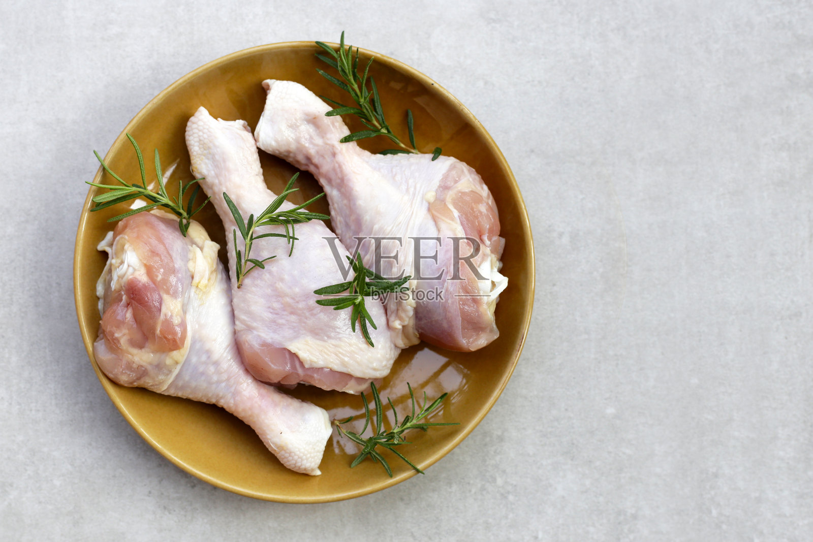 生鸡腿，烹调用的肉照片摄影图片