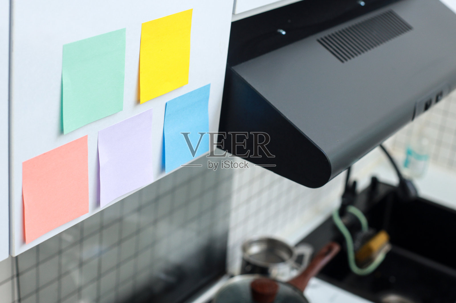 彩色纸笔记照片摄影图片