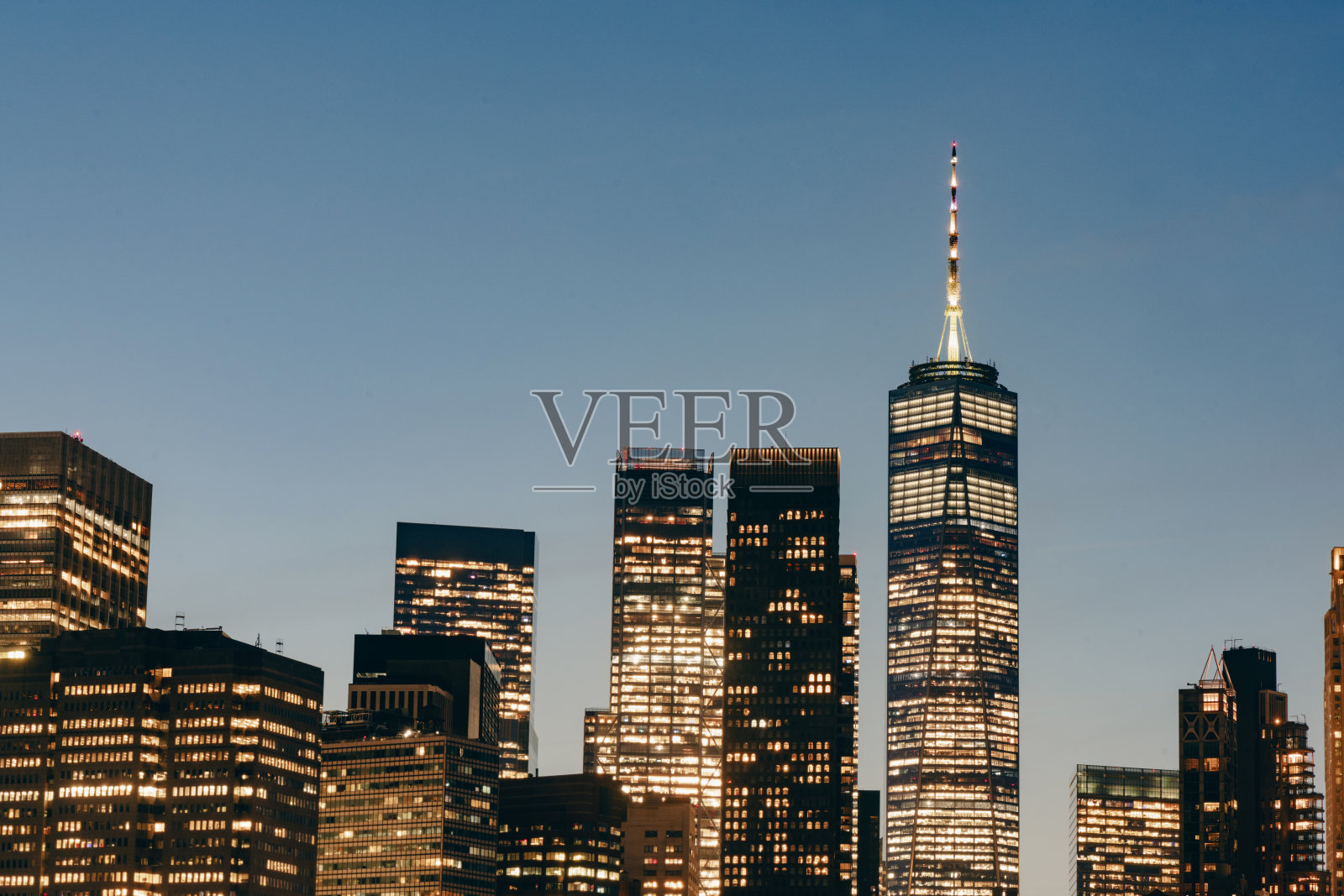 自由塔和纽约夜景照片摄影图片