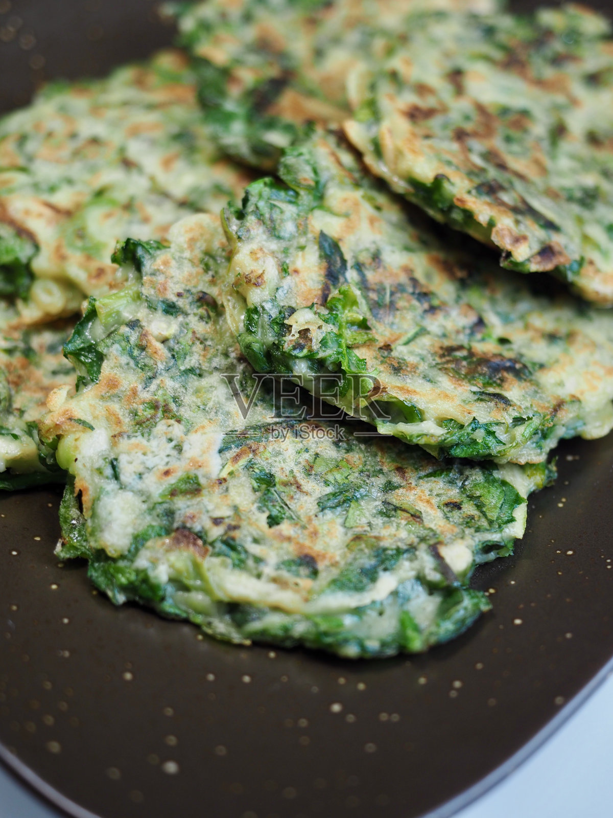 韩国传统食品春天香草煎饼，煎饼照片摄影图片