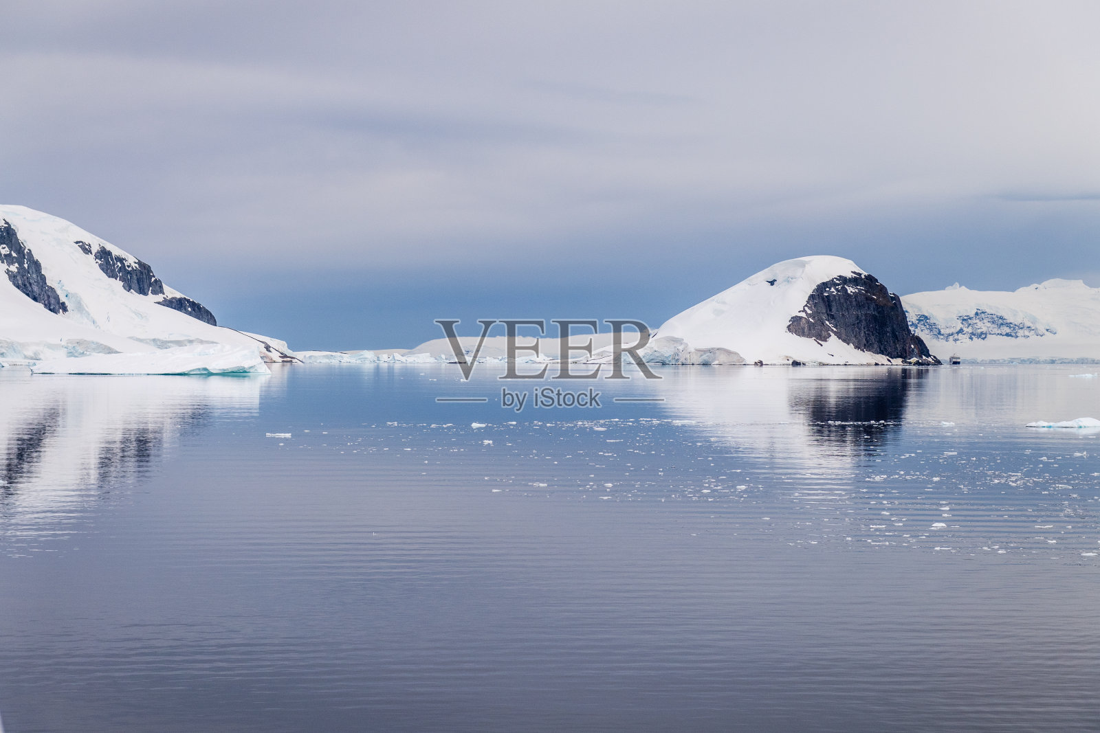 丹科岛附近的南极景观照片摄影图片