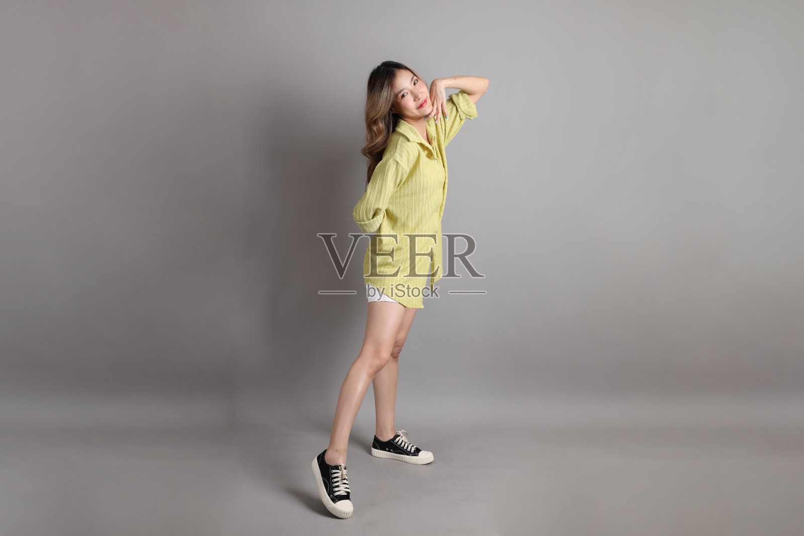 年轻女子照片摄影图片