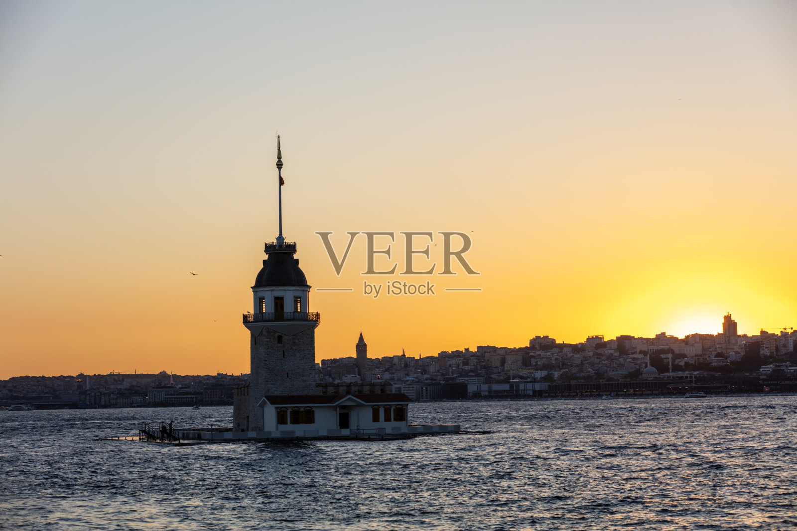 少女的塔照片摄影图片