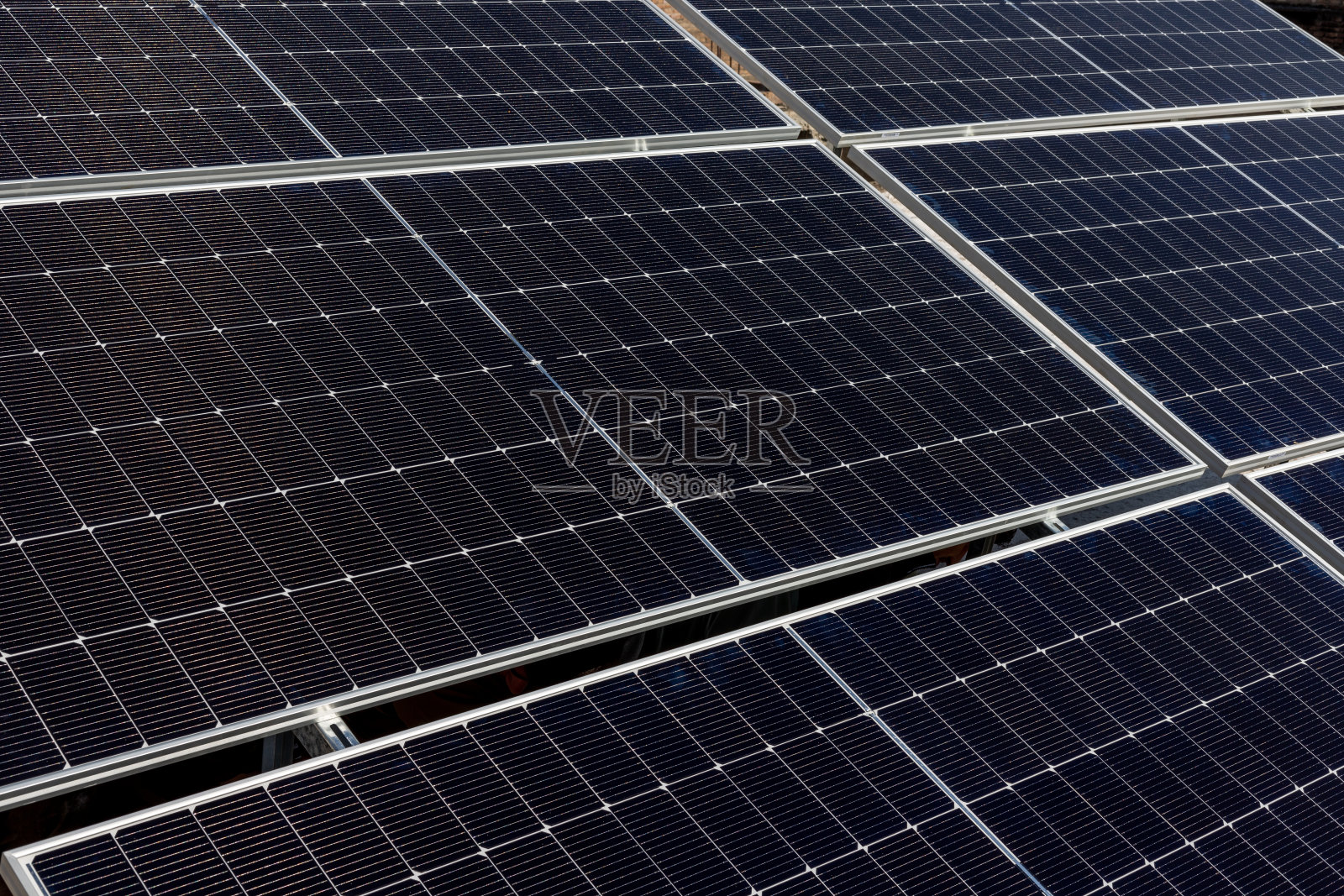 太阳能电池板的特写。可再生能源概念。照片摄影图片