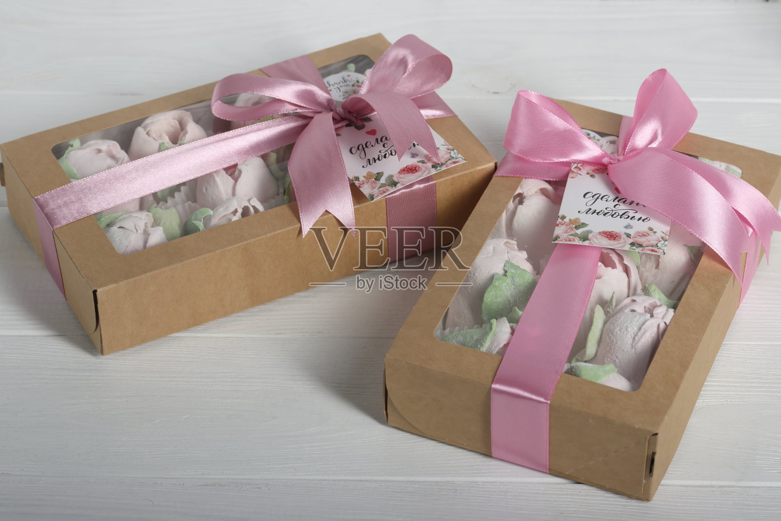 棉花糖的郁金香。自制的棉花糖。照片摄影图片