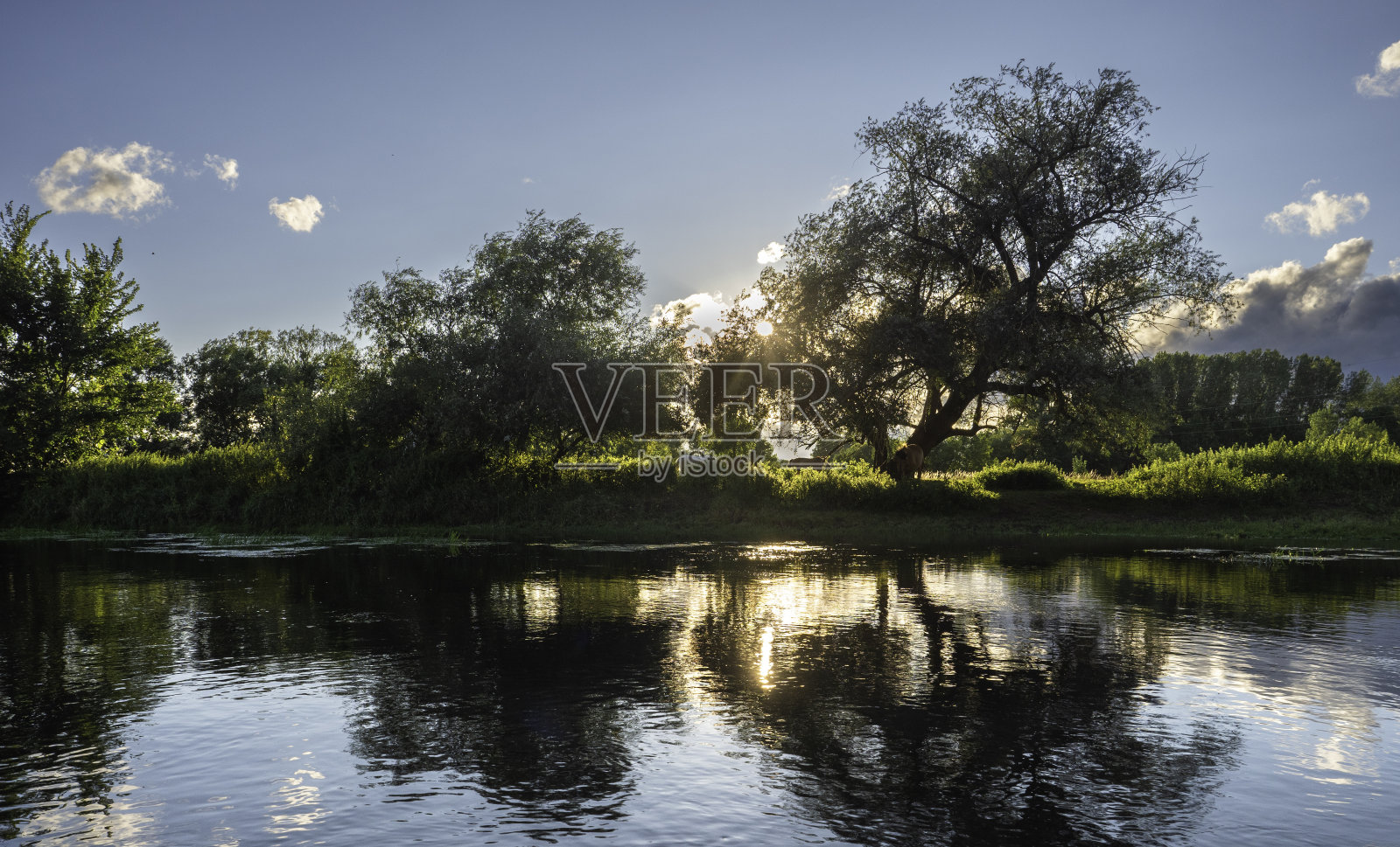 埃尔萨的伊尔河照片摄影图片