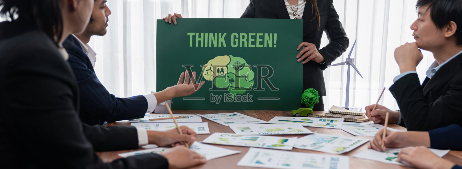 绿色商务公司环保意识会议。开拓照片摄影图片