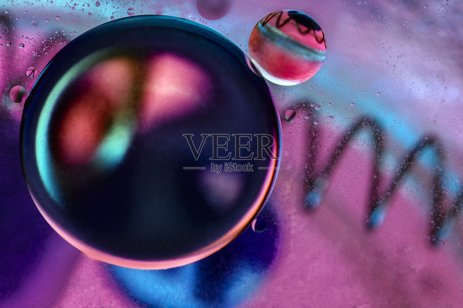 抽象背景渐变颜色，滴，气泡，水照片摄影图片