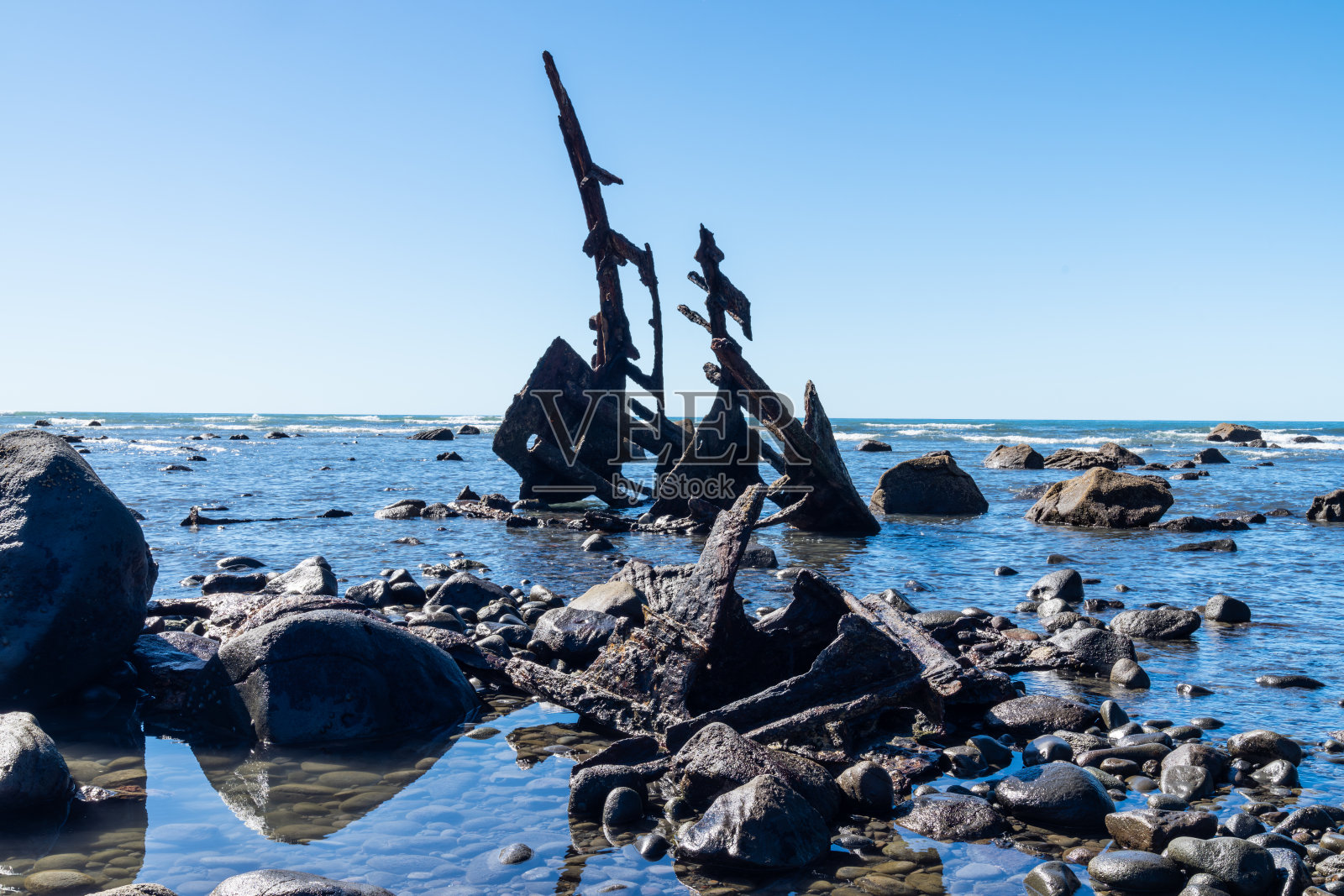 奥库拉海滩南端的盖尔洛克船首残骸照片摄影图片