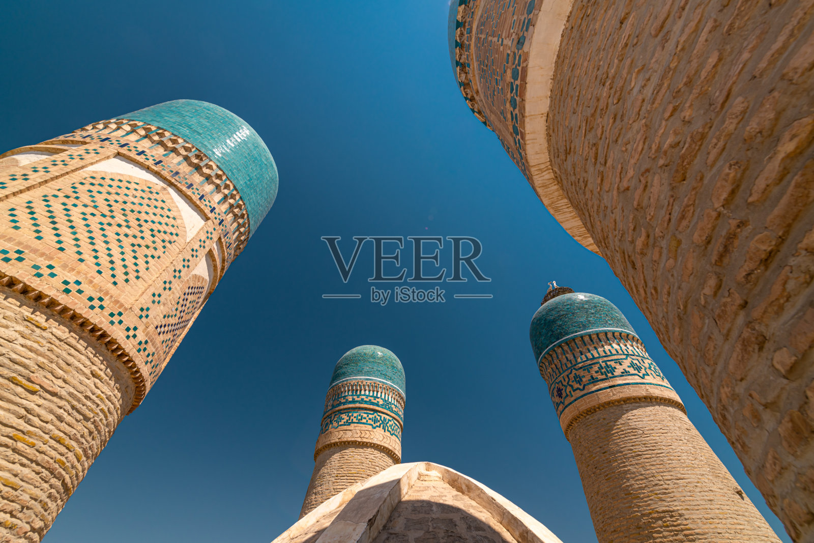 位于乌兹别克斯坦布哈拉的Khalif Niyaz-kul的Chor Minor或Madrasah。照片摄影图片