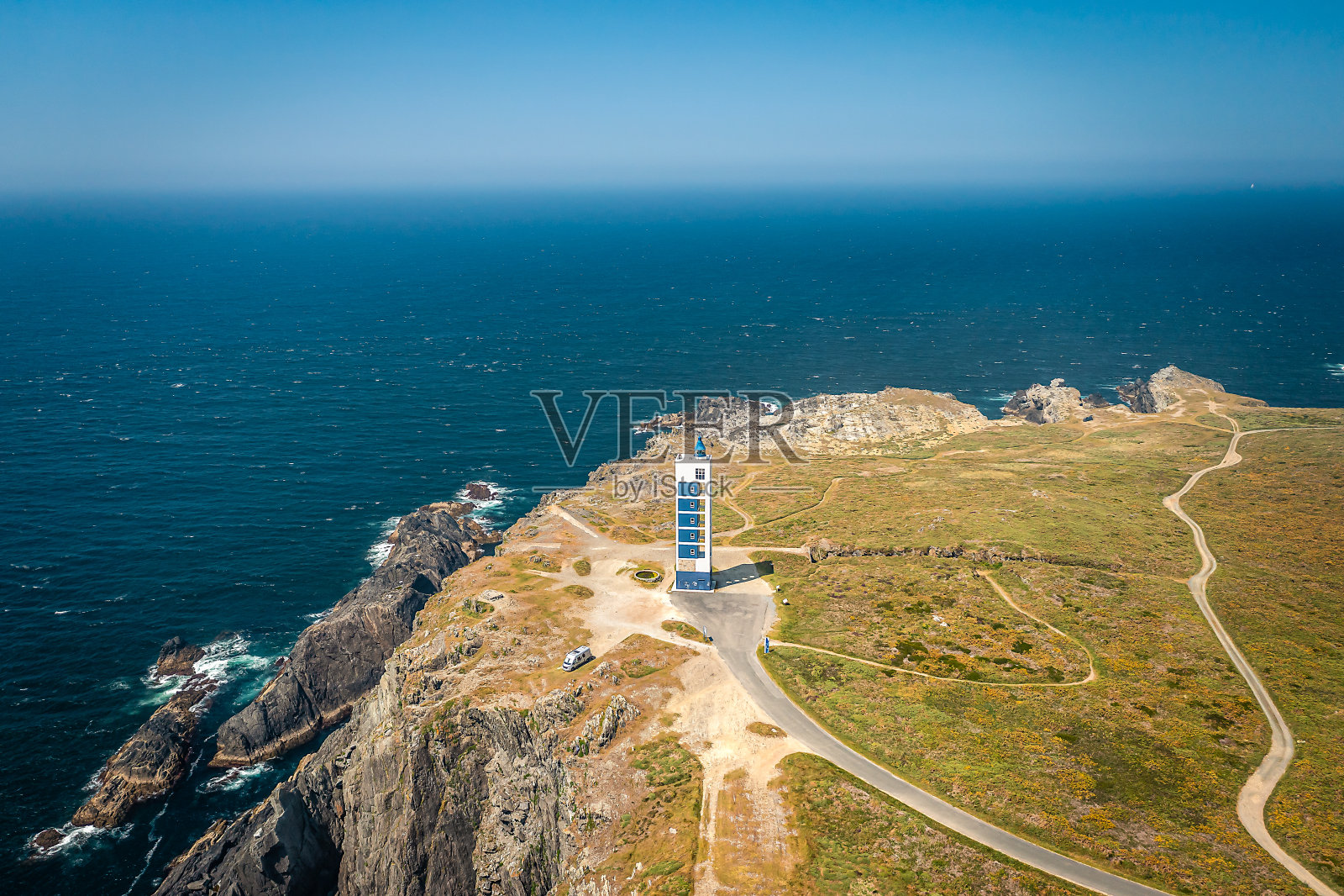 鸟瞰图在Faro de Punta Frouxeira, Valdoviño，加利西亚，A省Coruña，西班牙照片摄影图片