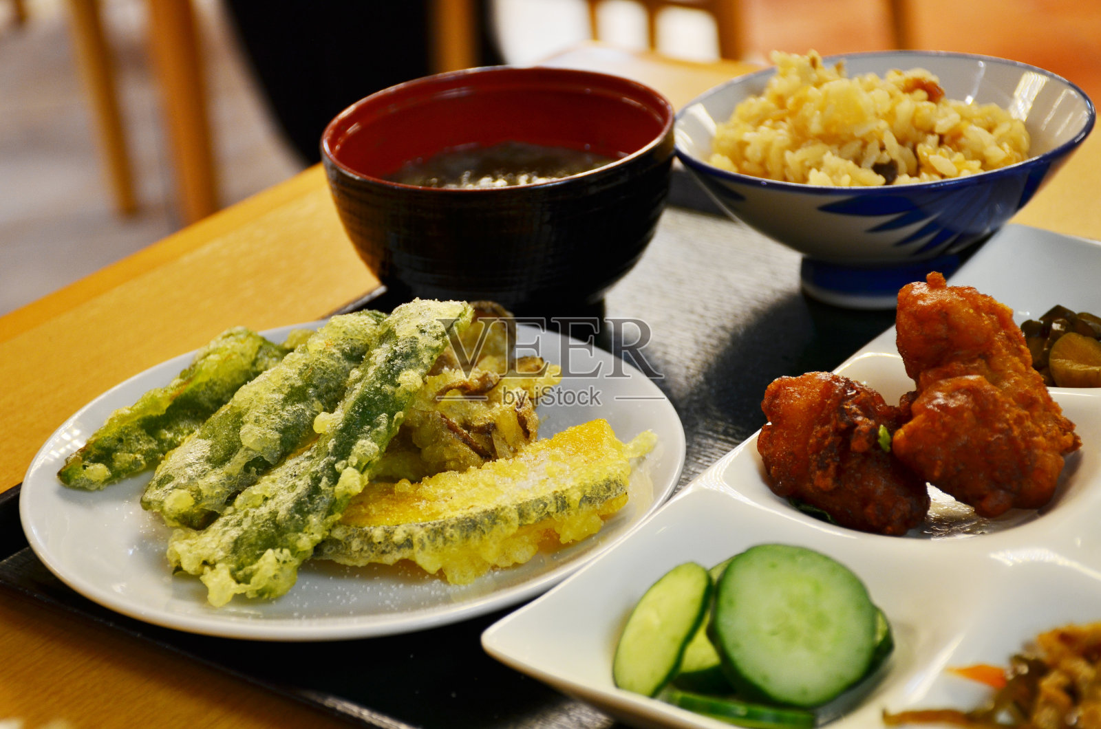 北海道层云峡观光酒店晚餐照片摄影图片