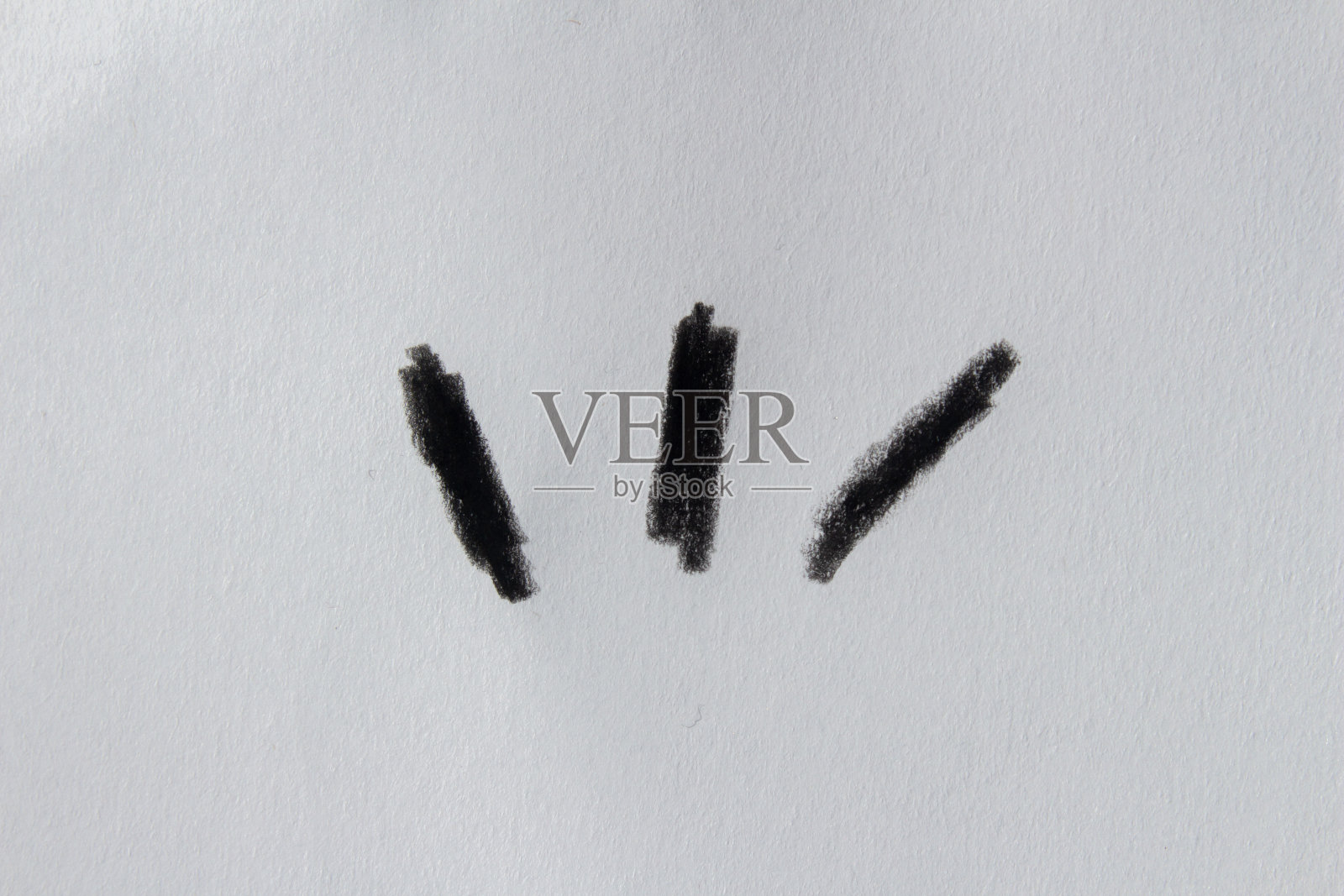 在白纸上手绘的涂鸦照片摄影图片