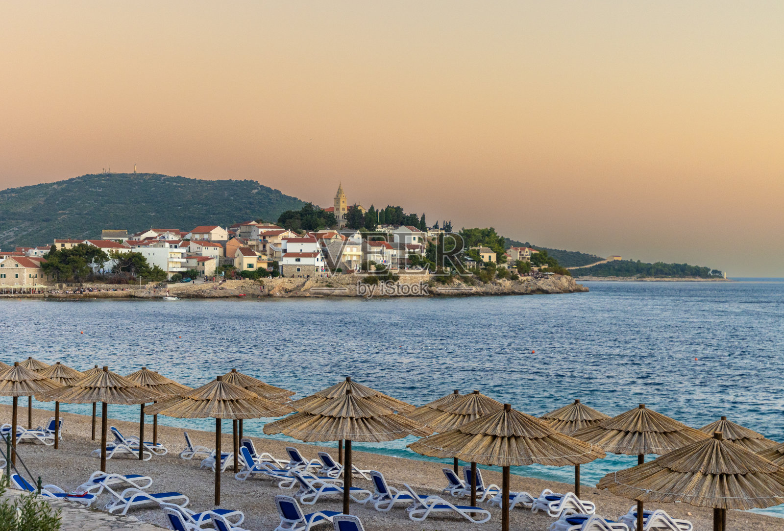 镇Primosten照片摄影图片