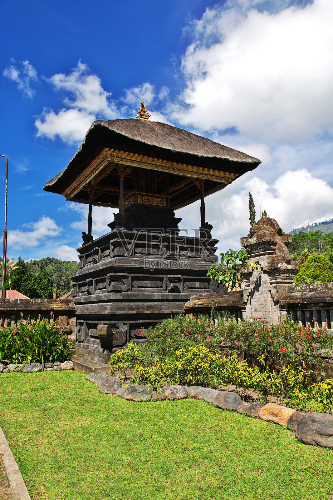 印度尼西亚巴厘岛的乌伦达努布拉坦神庙照片摄影图片