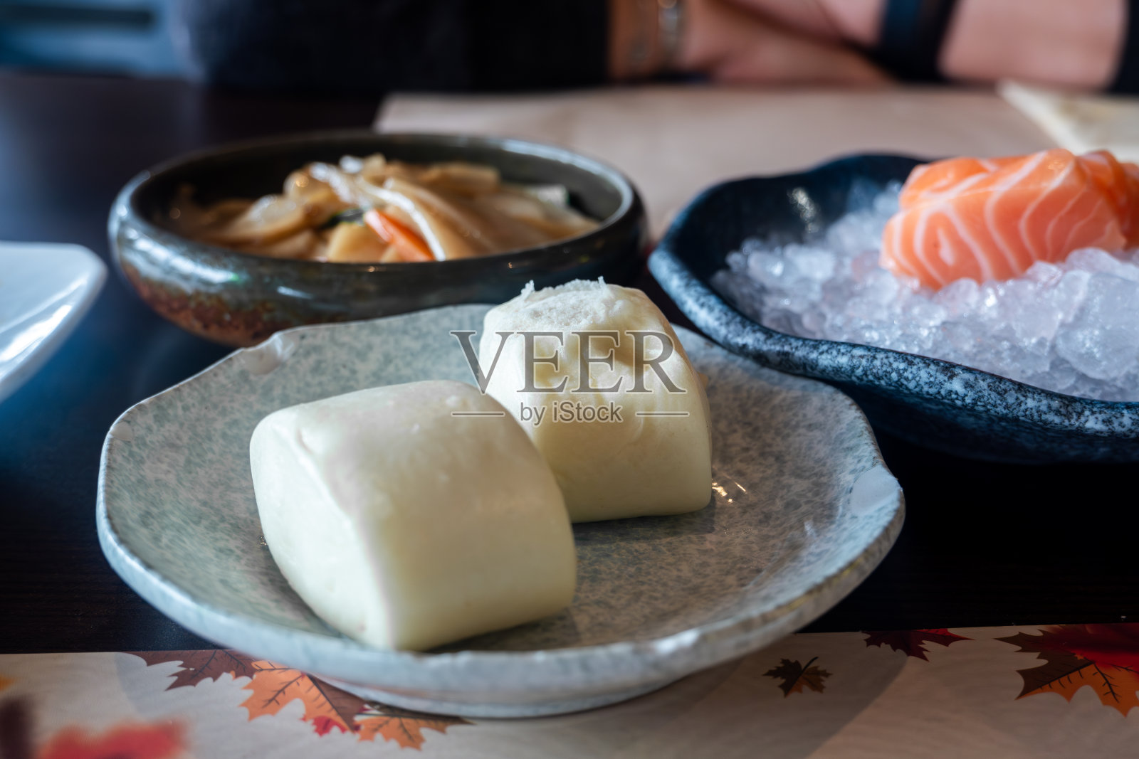 中国和日本餐厅的中国面包照片摄影图片
