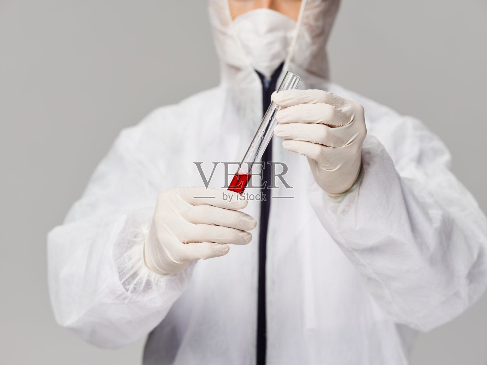 男实验室助理医学用药研究疫苗用药照片摄影图片