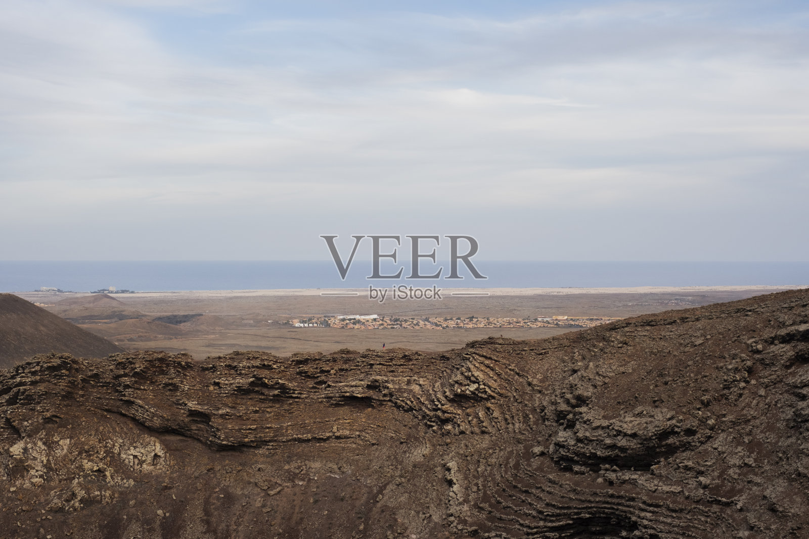 漫步于Calderón宏都火山照片摄影图片